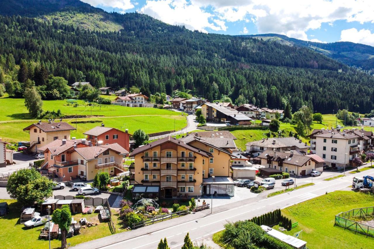 Albergo Negritella Ziano di Fiemme Esterno foto