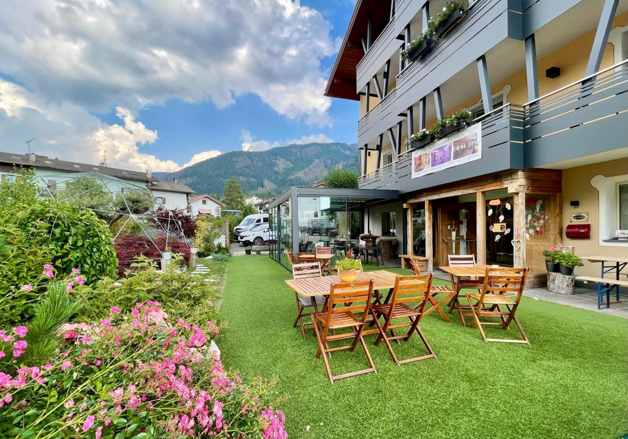 Albergo Negritella Ziano di Fiemme Esterno foto